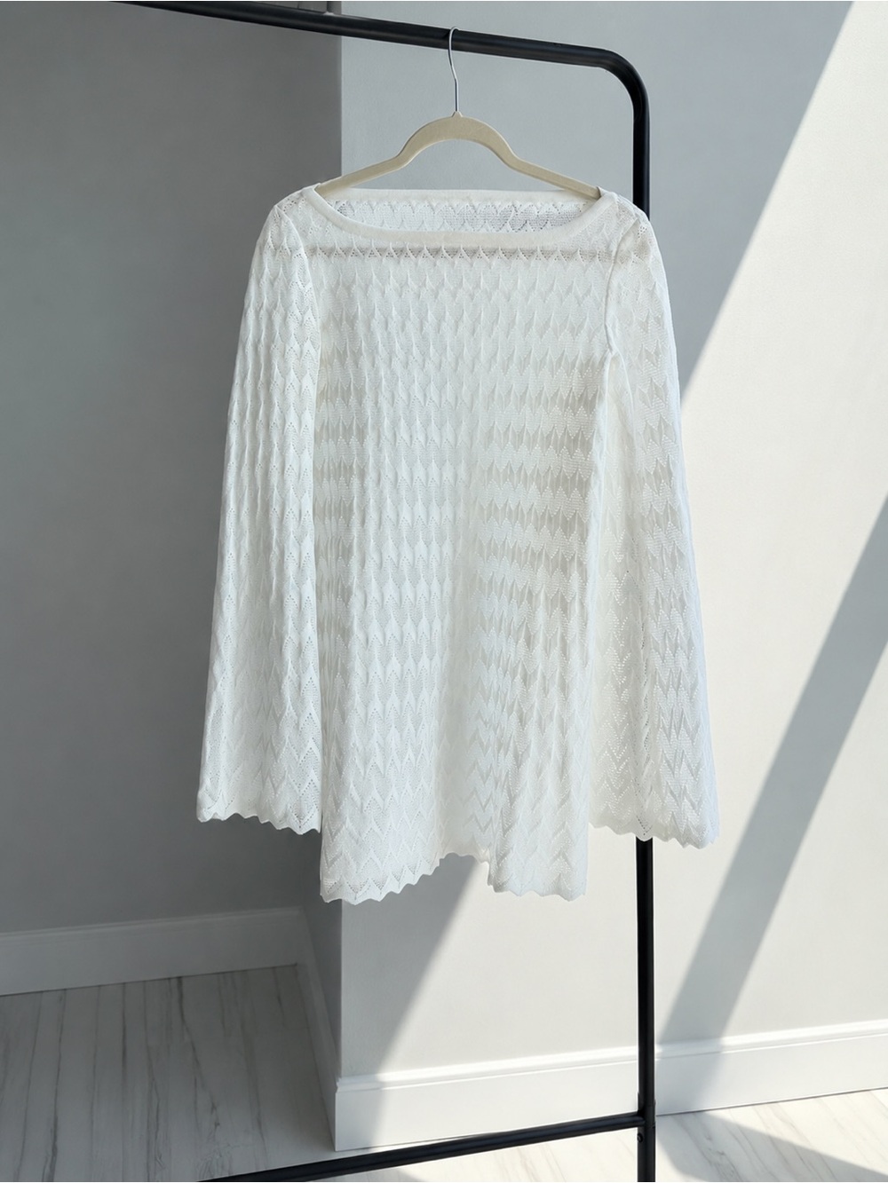 Alaïa Ivory Chevron Knit Long-Sleeve Dress